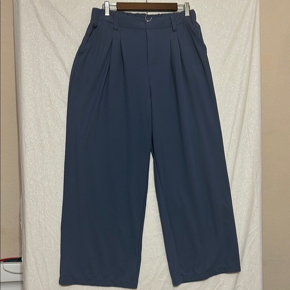 Halara TikTok viral Blue Pleated Wide-Leg Trousers. No tag, but size large! - Picture 1 of 2